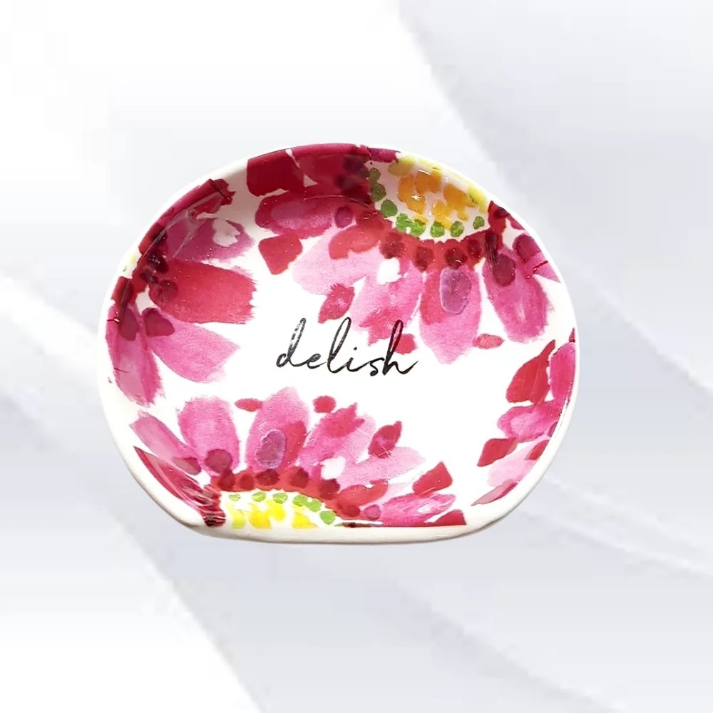 TAG ~ Floral Measuring Cups and Bowl Set